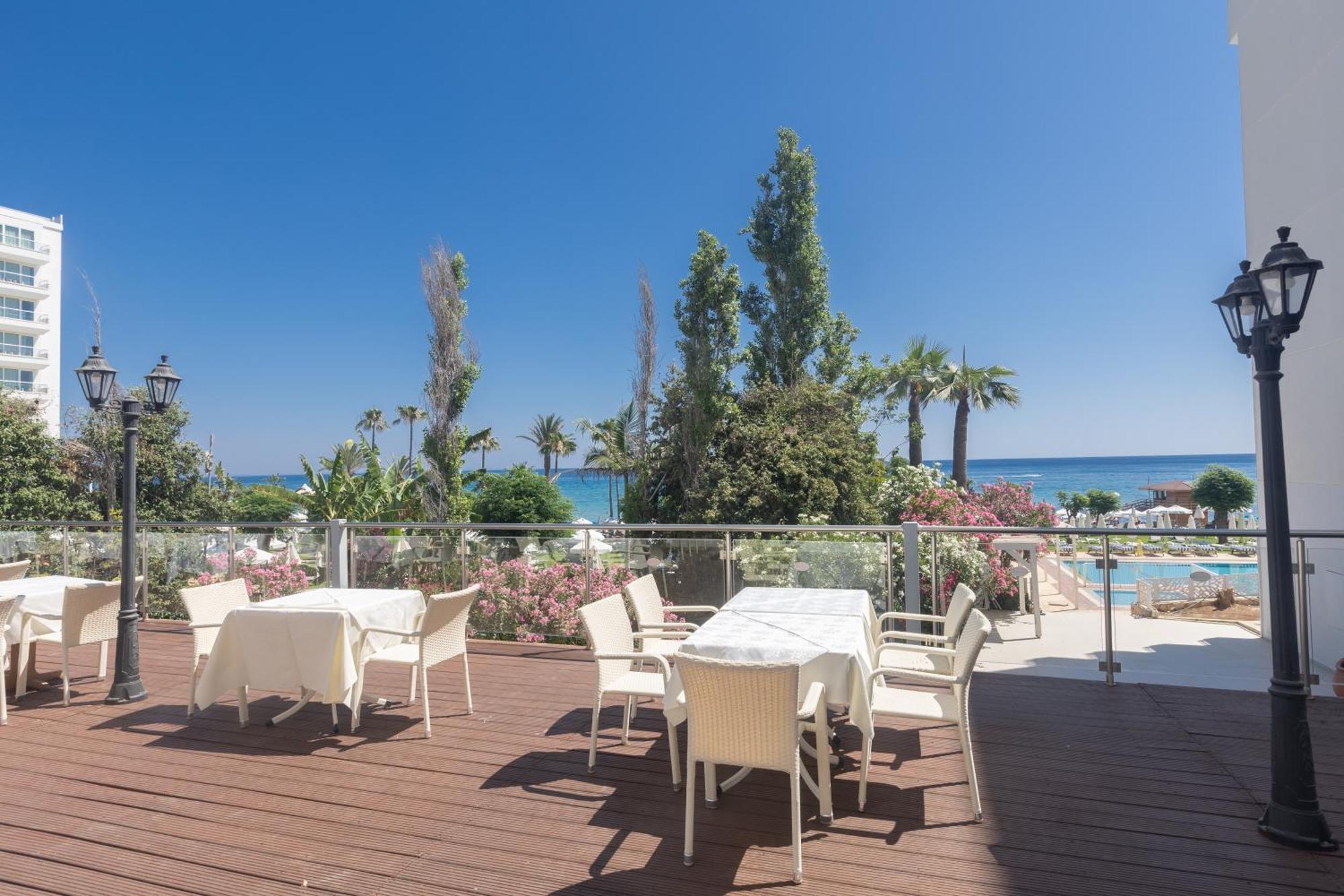 Otel Iliada 4*